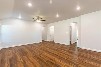 815 Roosevelt, Navasota, TX 77868 - Photo 9