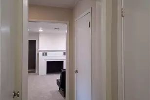 202 W Watt St, El Campo, TX 77437 - Photo 5