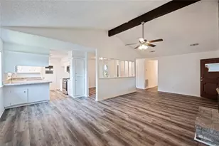 2906 Heatherwood Dr, Baytown, TX 77521 - Photo 9