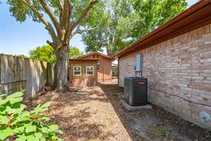 2906 Heatherwood Dr, Baytown, TX 77521 - Photo 25