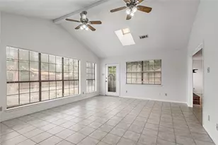121 Elmwood St, Huntsville, TX 77320 - Photo 7