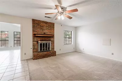 121 Elmwood Street, Huntsville, TX 77320 - Photo 13