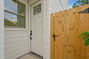 7422 Maxroy St, Houston, TX 77088 - Photo 5