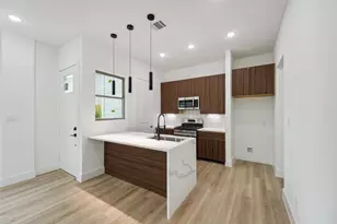 7422 Maxroy St, Houston, TX 77088 - Photo 3