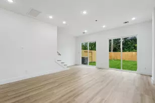 7422 Maxroy St, Houston, TX 77088 - Photo 7