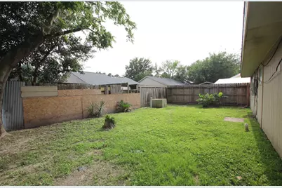 3515 Mattingham Drive, Houston, TX 77066 - Photo 13