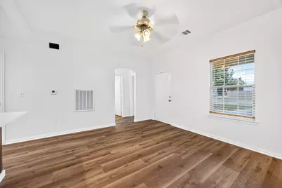 1302 Shearn Street, Houston, TX 77007 - Photo 9