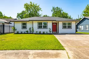 2410 Huntington Dr, Pasadena, TX 77506 - Photo 1