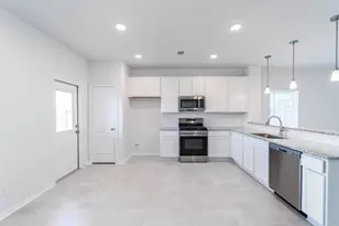 918 Alaska Cedar Dr, Crosby, TX 77532 - Photo 9