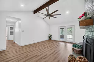 15702 La Cabana Dr, Houston, TX 77062 - Photo 5