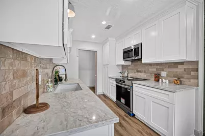 15702 La Cabana Drive, Houston, TX 77062 - Photo 11