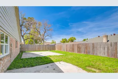 13747 Rampchester Lane, Houston, TX 77015 - Photo 25