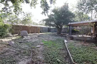 8419 Roos Rd, Houston, TX 77036 - Photo 21