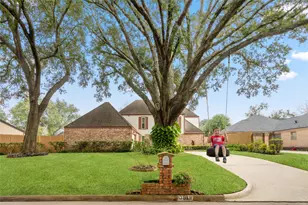 3819 Ridgeview Dr, Missouri City, TX 77459 - Photo 3
