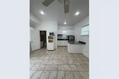 5201 Leeland Street #B, Houston, TX 77023 - Photo 1