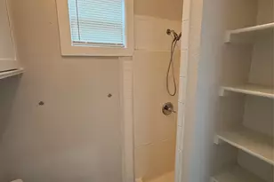 5201 Leeland St, Houston, TX 77023 - Photo 9