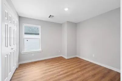 8120 Laura Koppe Road, Houston, TX 77028 - Photo 15