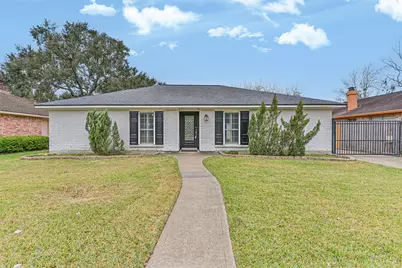 15718 Bougainvilla Lane, Friendswood, TX 77546 - Photo 3