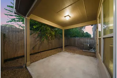 8663 Cedardale Park Drive, Houston, TX 77063 - Photo 21