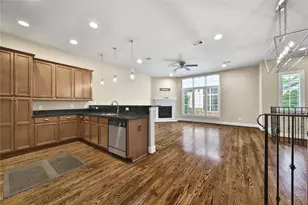 902 W 23rd St, Houston, TX 77008 - Photo 11