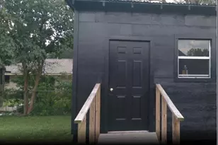 2023 Barnsley Ln, Houston, TX 77088 - Photo 3