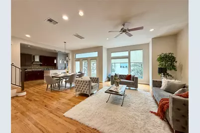 1910 Woodbury Street, Houston, TX 77030 - Photo 3