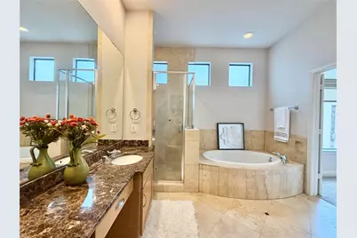 1910 Woodbury Street, Houston, TX 77030 - Photo 21