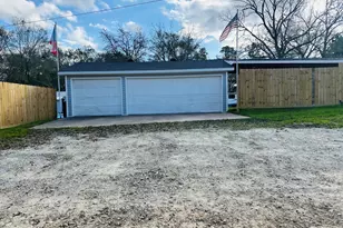 690 N Barbee St, Lovelady, TX 75851 - Photo 3