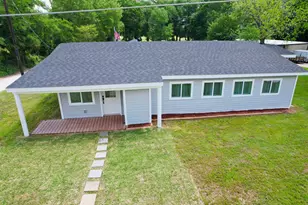 690 N Barbee St, Lovelady, TX 75851 - Photo 1