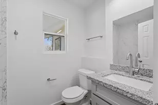 5962 Ridgeway Dr, Houston, TX 77033 - Photo 13