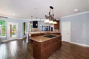 15 Pawprint Pl, The Woodlands, TX 77382 - Photo 11