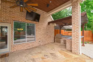 15 Pawprint Pl, The Woodlands, TX 77382 - Photo 47