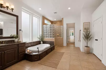 7242 Lake Paloma Trail, The Woodlands, TX 77389 - Photo 13