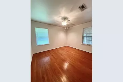 4057 Woodfox Street, Houston, TX 77025 - Photo 13