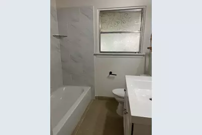 4057 Woodfox Street, Houston, TX 77025 - Photo 9