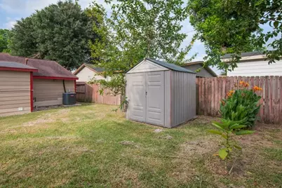 3322 McCrarey Drive, Houston, TX 77088 - Photo 13