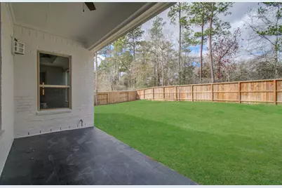 206 Cedar Creek Court, Pinehurst, TX 77362 - Photo 9