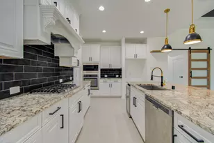 206 Cedar Creek Ct, Pinehurst, TX 77362 - Photo 23