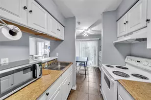 9350 Country Creek Dr, Houston, TX 77036 - Photo 13