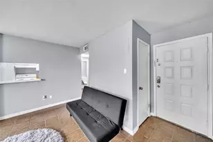 9350 Country Creek Dr, Houston, TX 77036 - Photo 7