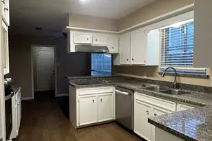 11503 Briar Forest Dr, Houston, TX 77077 - Photo 9