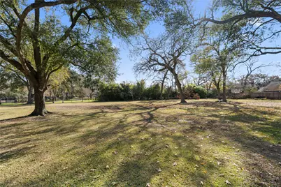 404 Lakeshore Drive, El Lago, TX 77586 - Photo 9