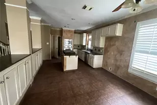 8322 Castle Pond Ct, Houston, TX 77095 - Photo 9