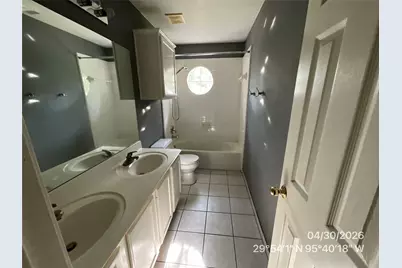 8322 Castle Pond Court, Houston, TX 77095 - Photo 15