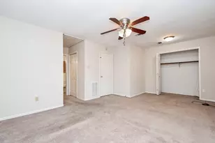 13931 Hollowgreen Dr, Houston, TX 77082 - Photo 11