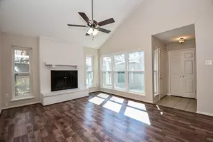 13931 Hollowgreen Dr, Houston, TX 77082 - Photo 3