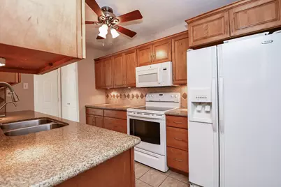 13931 Hollowgreen Drive, Houston, TX 77082 - Photo 7