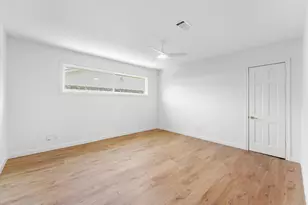 8014 Meadowcroft Dr, Houston, TX 77063 - Photo 27