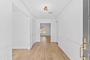 8014 Meadowcroft Dr, Houston, TX 77063 - Photo 5