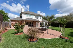 2407 Royal Palm Ct, League City, TX 77573 - Photo 3